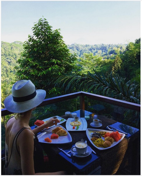 Breakfast with a Spectacular View
